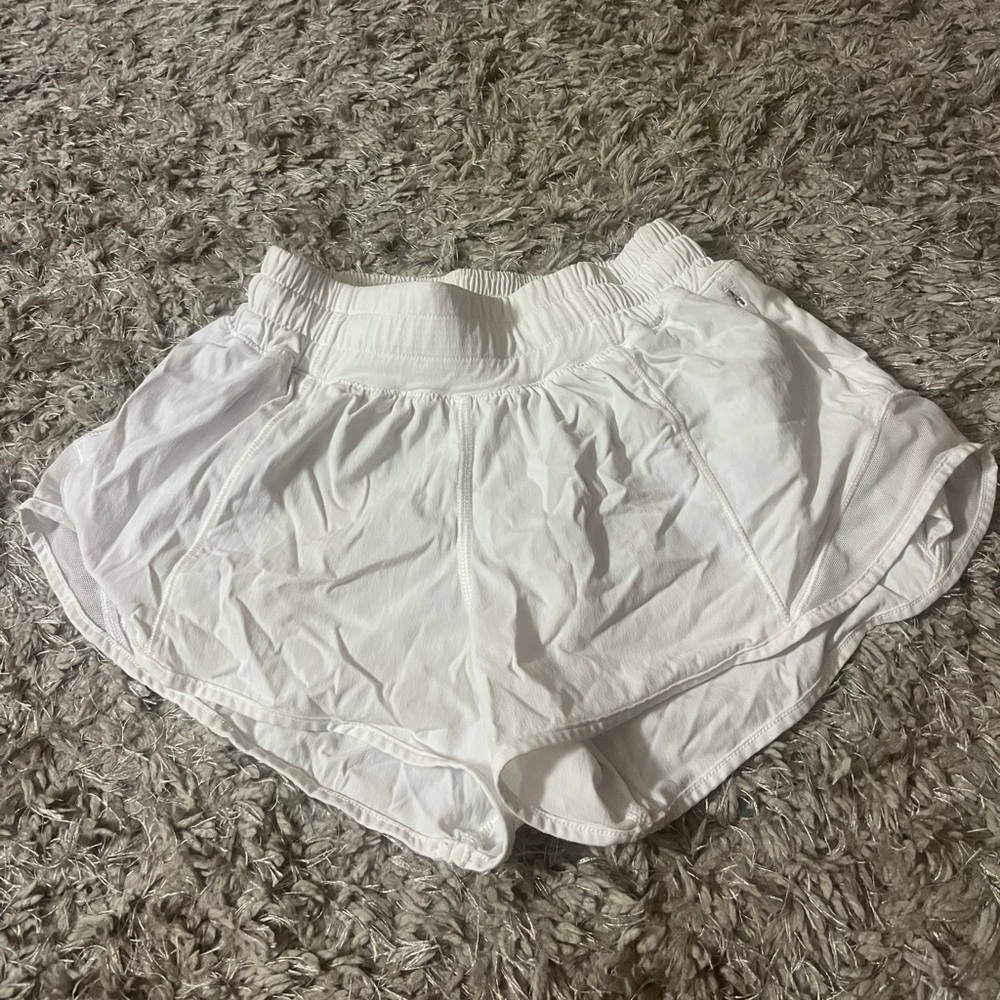 Lululemon white hotty hot shorts size 2